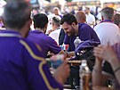 Fanouci fotbalového klubu ACF Fiorentina v den zápasu v praských...