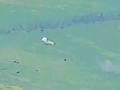 Zábry z dronu ukazují výbuch na neidentifikovaném míst poté, co ministerstvo...