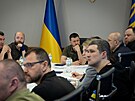 Ukrajinský prezident Volodymyr Zelenskyj na mimoádném jednání bezpenostní...