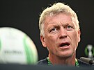 Tren�r fotbalist� West Hamu David Moyes na tiskov� konferenci p�ed fin�le...