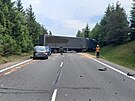 U Koclova dolo ke stetu kamionu a t osobnch aut. (8. ervna 2023)