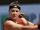 eská tenistka Karolína Muchová v duelu s Anastasií Pavljuenkovovou z Ruska.