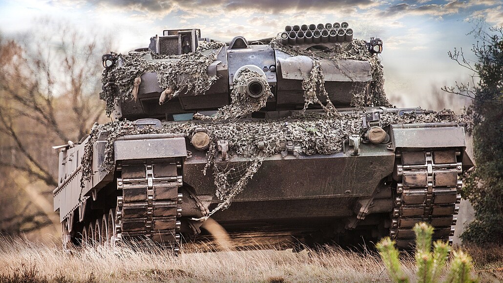 Nmecký tank Leopard je budoucností vojska. První kusy pevzala armáda, dalí...