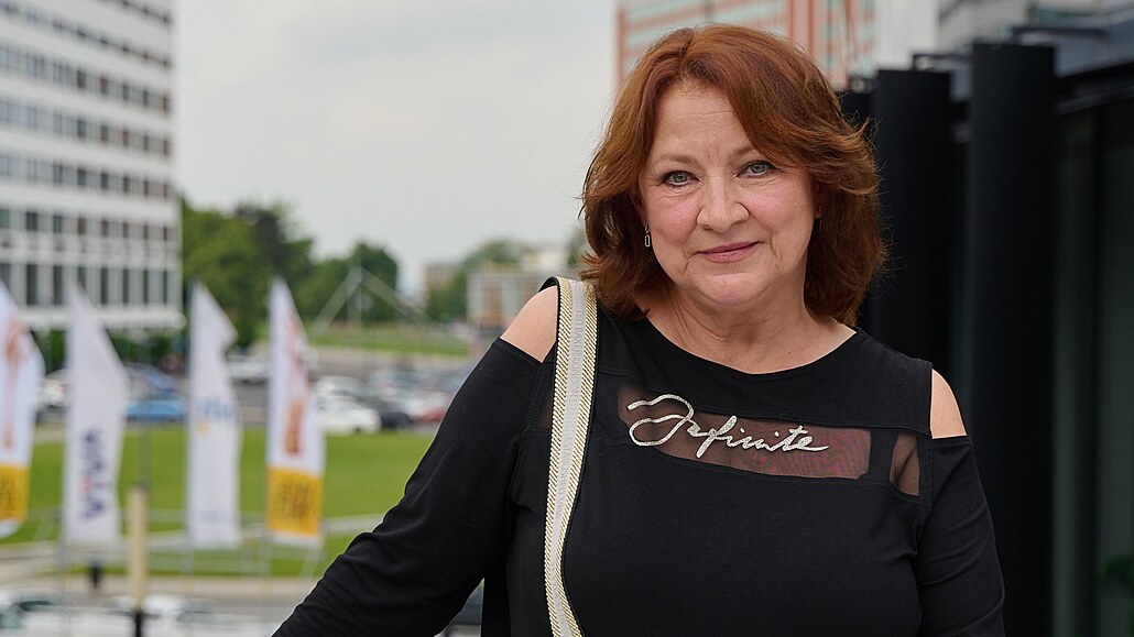 Herečka Zlata Adamovská převzala na 63. mezinárodním filmovém festivalu pro...