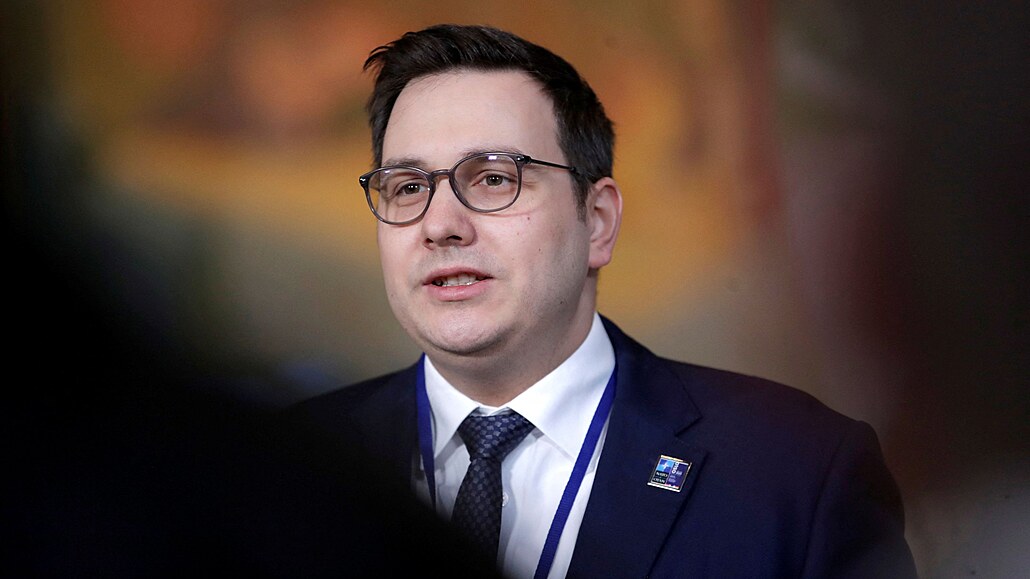 eský ministr zahranií Jan Lipavský pichází na radnici v Oslu bhem...