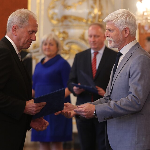 Prezident Petr Pavel jmenuje �stavn�m soudcem Josefa Baxu, o n�m� se hovo�� i jako o mo�n�m p��t�m p�edsedovi �stavn�ho soudu.