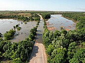 V okupované Chersonské oblasti pokračují záplavy po zničení vodní elektrárny...