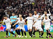 Fotbalisté Sevilly slaví triumf v Evropské lize.