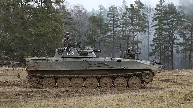 BMP-23 pi spolenm cvien s nizozemskou armdou