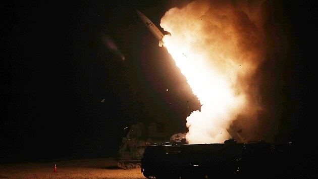 Americk balistick rakety ATACMS. USA pipoutj, e jejich poskytnut Ukrajin je stle ve he. (5. jna 2022)