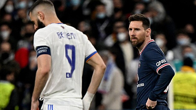 Lionel Messi z Paris St. Germain (vpravo) a Karim Benzema z Realu Madrid...