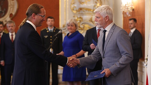 Prezident Petr Pavel jmenuje stavnm soudcem Jana Wintra.