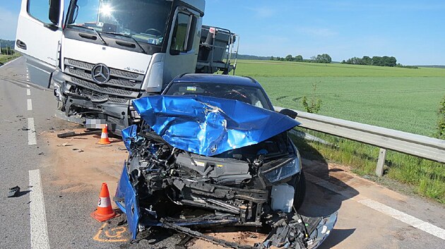 Nehoda tří vozidel na obchvatu Jičína. (31. 5. 2023)