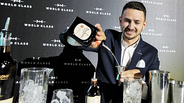 České kolo nejprestižnější barmanské soutěže světa Diageo Reserve World Class totiž v letošním roce vyhrál Jan Šebek z karlovarského Grandhotelu Pupp.