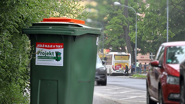 V chebských ulicích se objevily zelené nádoby na odevzdání oleje a tuků z...