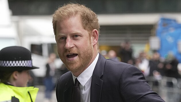Princ Harry při příchodu k soudu (Londýn, 6. června 2023)