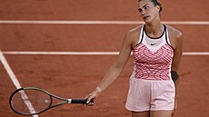 Bloruská tenistka Aryna Sabalenková bhem osmifinále Roland Garros.