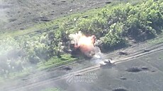 Ukrajinské síly ničí ruské pozice ve směru na Bachmut v Doněcké oblasti. (4....
