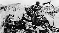 Rutí vojáci v bitv u Stalingradu na snímku fotografa Maxe Alperta z konce...