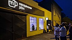 Minipivovar Ji�ín vrátil tradi�ní �emesla do pohádkového m�sta.
