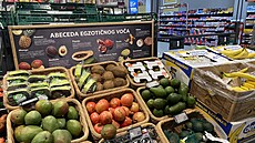 Nabídka ovoce a zeleniny je v Chorvatsku bohatší než v ČR. Ceny jsou většinou...