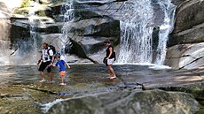 Mumlavský vodopád patí k oblíbeným cílm turist.
