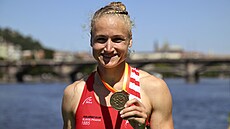 Vítzka v kategorii skif eny, Lenka Luková ze Slavie Praha.