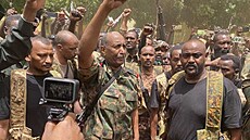 Velitel súdánské armády Abdel-Fattah Burhan navtívil vojáky v Chartúmu. (30....