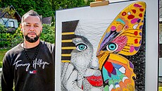 Edison Abazi tvoí technikou, kterou uvidl u Japonky Kumiyo Mashity. Jeden...