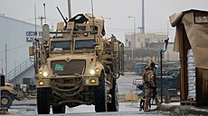 Vz kategorie MRAP na základn Bagrám.