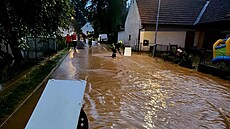 Jihočeští hasiči zasahovali při bleskové povodni v Děbolíně na...