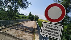 Most p�es D1 u �eho�ova je u� n�jaký �as zav�ený, smí p�es n�j pouze p�í a...