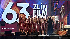 Dtský pvecký sbor eského rozhlasu na závreném galaveeru 63. roníku...