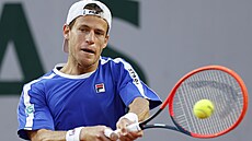 Argentinec Diego Schwartzman ve t�etím kole Roland Garros.