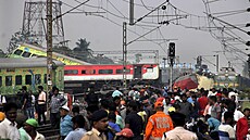 V indickém státě Urísa se srazil expres s nákladním vlakem. Na místě bylo k...