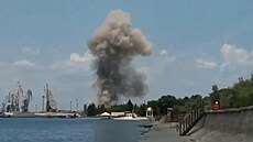 Pístavem Beransk, který ovládá Rusko, otásly výbuchy