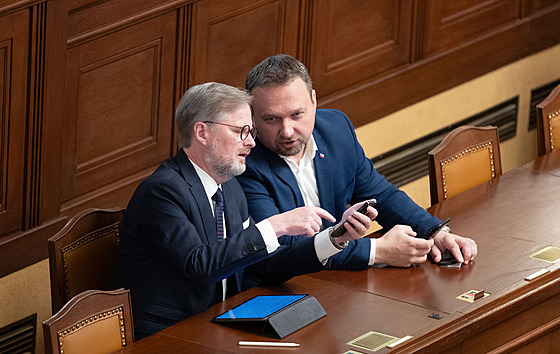 Premiér Petr Fiala a ministr práce a sociálních věcí Marian Jurečka