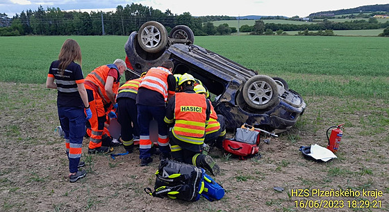 Nehoda automobilu na Plzesku (16. ervna 2023)