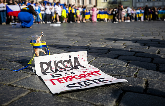 Happening na protest proti odstelení ukrajinské Kachovské pehrady. Akci...