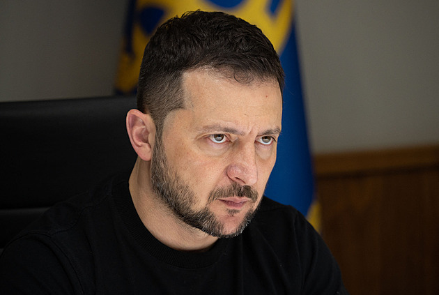 Na Ukrajině končí šéfové odvodových center, Zelenskyj odsoudil úplatkářství