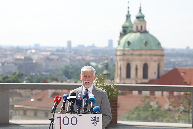 Znovu se u nás zabydlela blbá nálada, řekl Pavel. Ohlédl se za 100 dny na Hradě