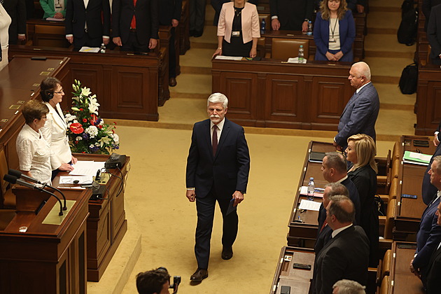 Je nešťastné, kdyby mělo téma obrany nést stranické tričko, řekl Pavel