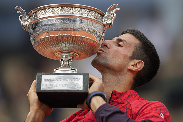 Šampion grandslamů. Djokovič si z Paříže odváží historickou 23. trofej