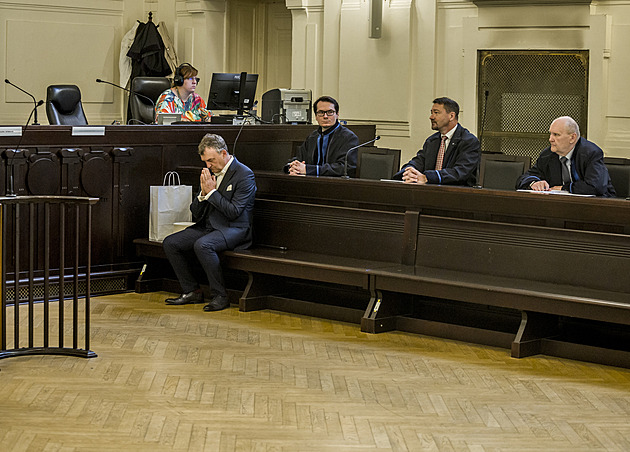 Kořen zla. Privatizační zlodějny jsou hanbou našeho státu