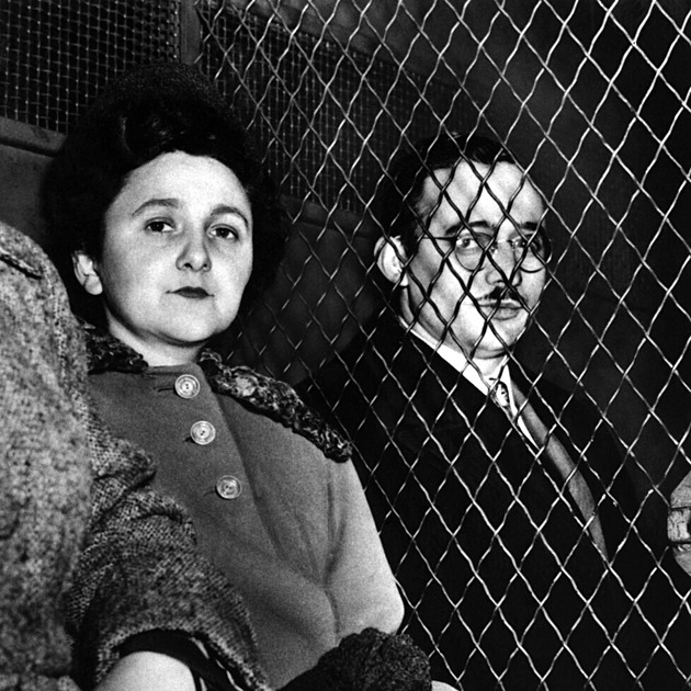 „Zradou jste narušili chod dějin.“ Před 70 lety v USA popravili Rosenbergovy