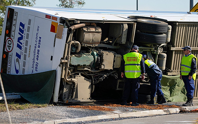 V Austrálii havaroval autobus vezoucí hosty ze svatby, zemřelo deset lidí