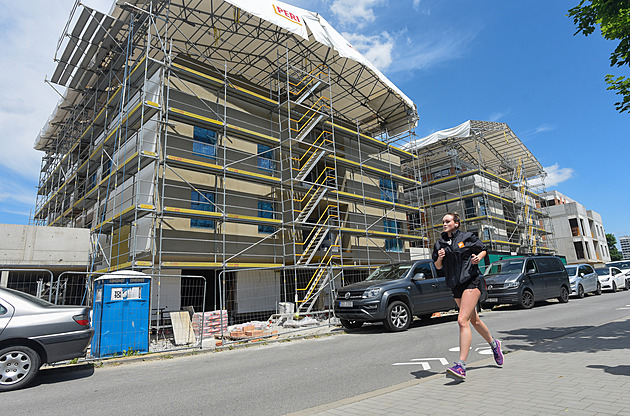 Výstavba byt na Tyrov nábeí ve Zlín. (erven 2023)