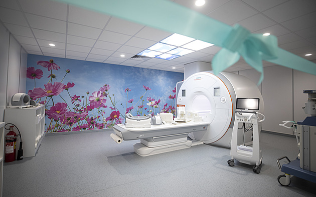 Vinohradská nemocnice má nový přístroj na rezonanci, zlepší a urychlí vyšetření