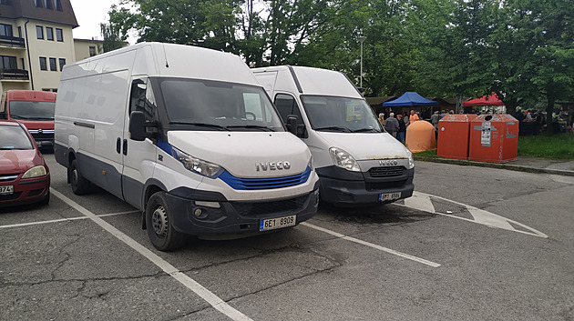 Roky to šlo, teď se to nesmí. Brod přestal tolerovat parkování trhovců