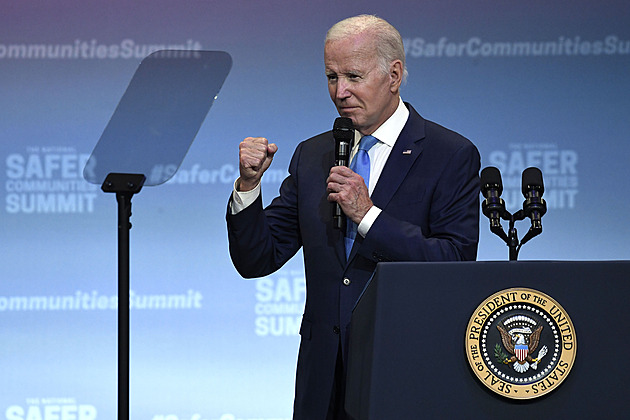 Bidenův impeachment pokulhává. Republikáni si nabíhají na vidle
